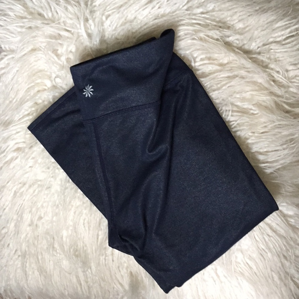 Athleta Denim Look Chaturanga Capri Size S